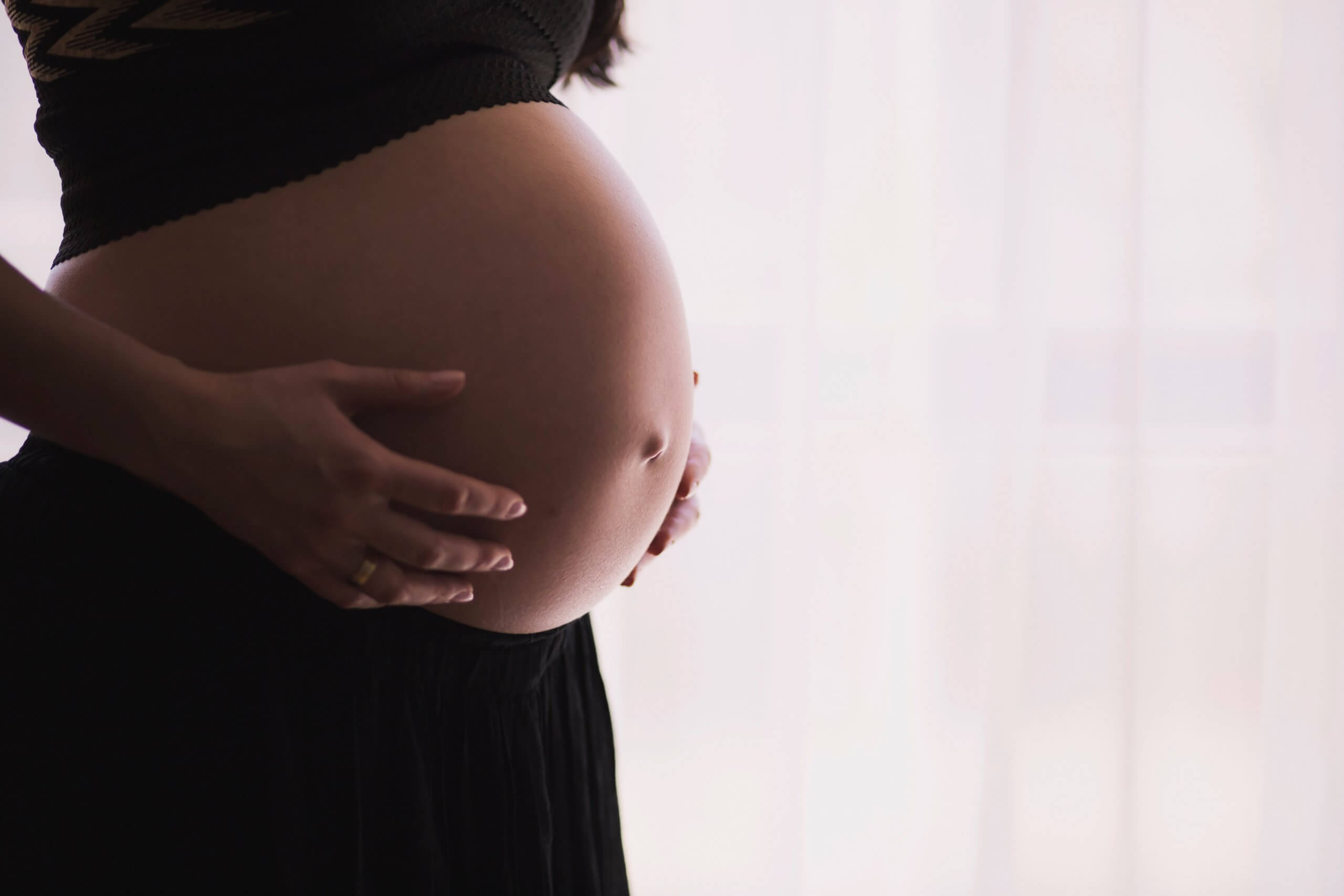 Best Massage Oil for Labor Pain (5 Reviews) Its About Your Babies Birth? 7 Best Massage Oil for Labor Pain (5 Reviews) Its About Your Babies Birth? 7