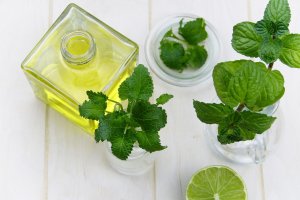 Aromatherapy Essential Oils (Top 9): Unlock Secrets To Essential Oils 24