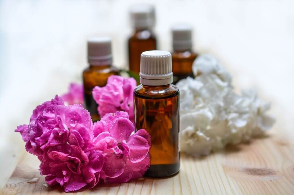 Aromatherapy Essential Oils (Top 9): Unlock Secrets To Essential Oils 40